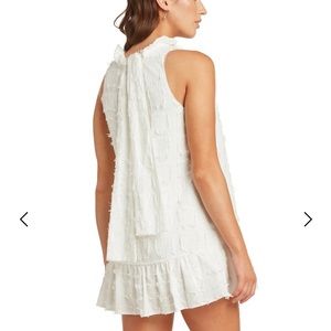 White Mustard Seed textured shift dress!!! 👗